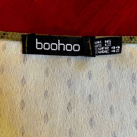 BooHoo 12 Green and Black Diamond Button Up Blouse - Picture 7 of 9